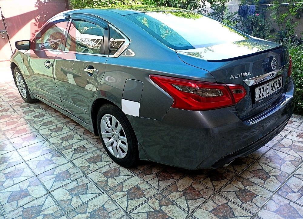 نيسان ألتيما